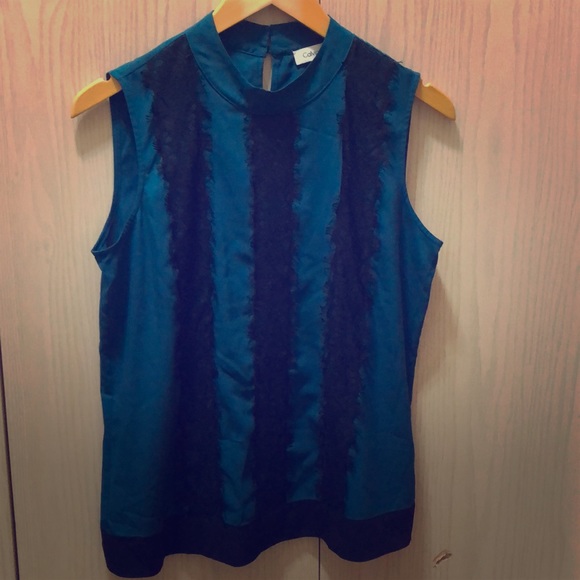 Calvin Klein sleeveless blouse. - Picture 1 of 7